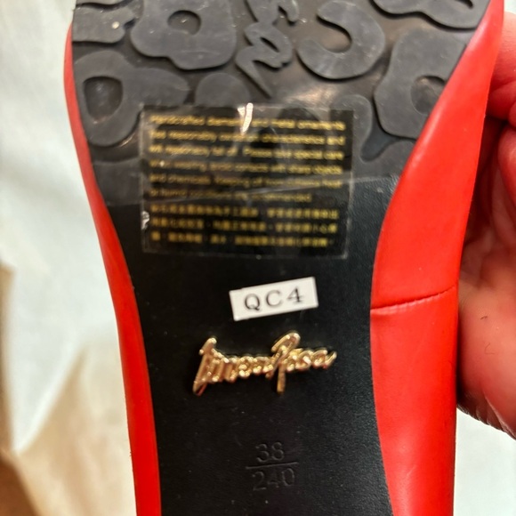 LINEA ROSA Sz 38 Pointy Bow at Toe Cap Metal Accents Heels Statement Shoes - Picture 11 of 12